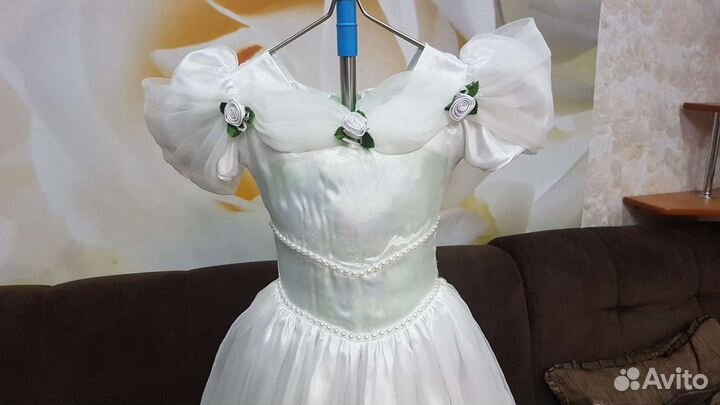 Платье праздничное