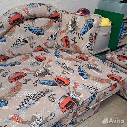 Диван кровать детская с мягким бортом с подушками