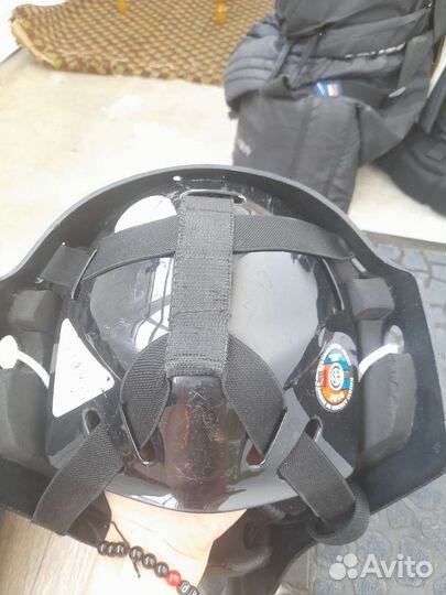 Хоккейный вратарский шлем ccm