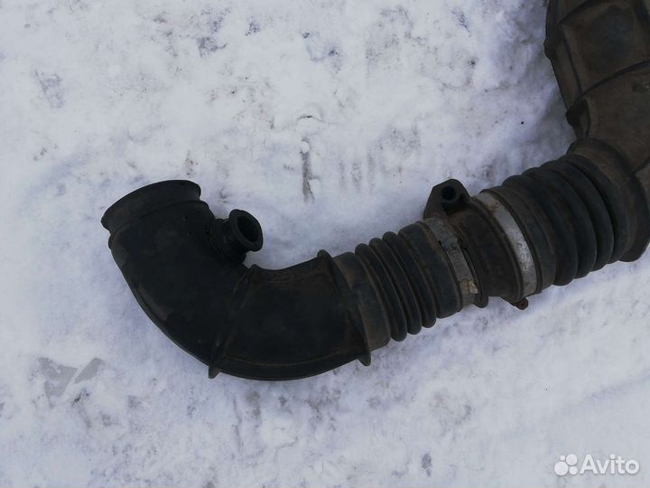Патрубок воздушный Нива Шевроле