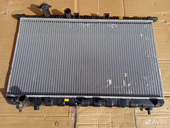 Радиатор охлаждения двигателя Hyundai Sonata