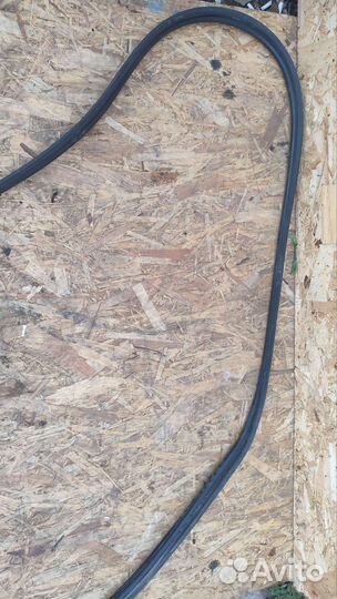 Уплотнитель багажника Seat Leon 2