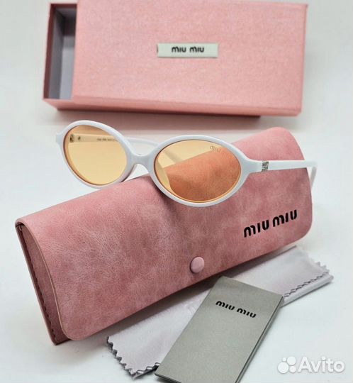 Солнцезащитные очки miu miu