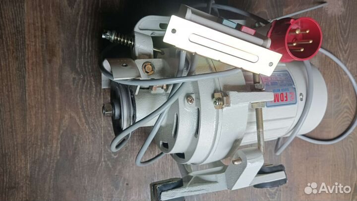 Фрикционный двигатель для швейной машины