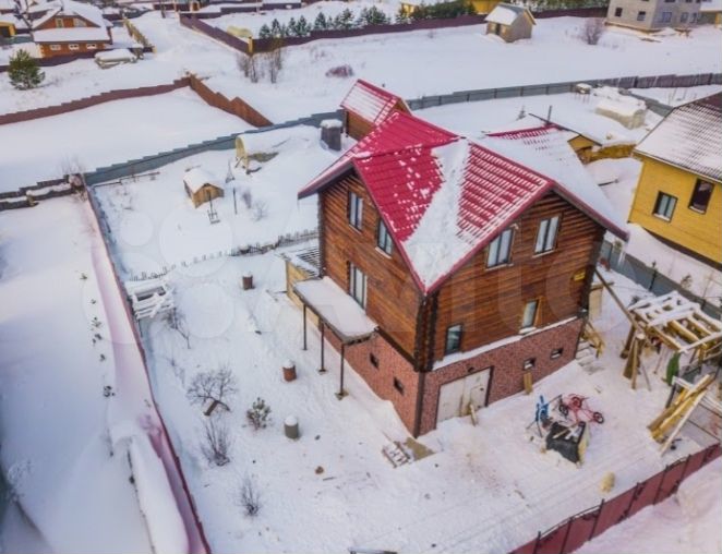 Дом 181,3 м² на участке 10 сот.