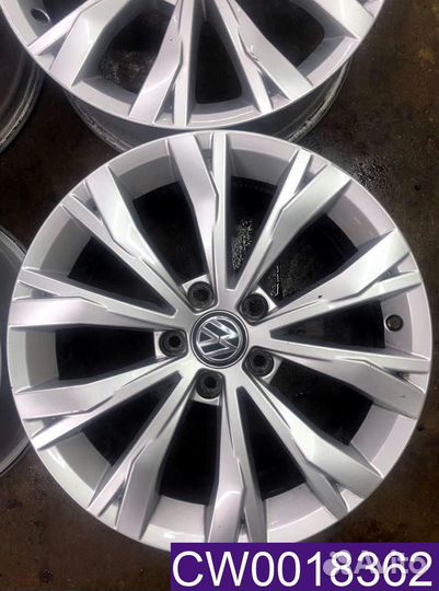 Диски R17 Volkswagen Б/у оригинал