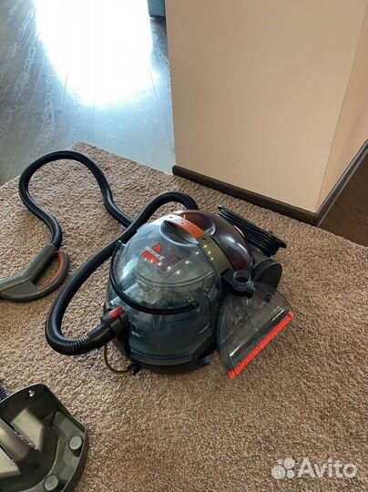 Моющий пылесос Bissell