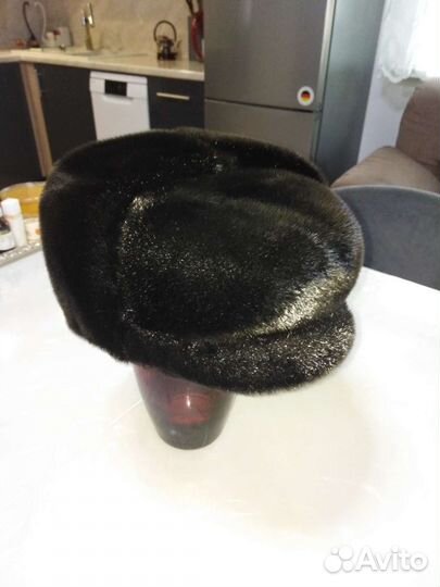 Меховая мужская шапка