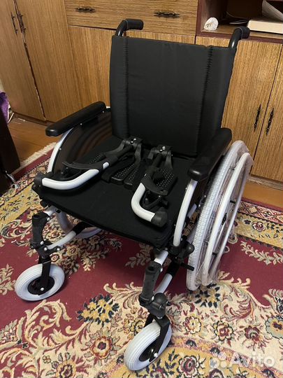 Кресло-коляска для инвалидов оттобокстарт