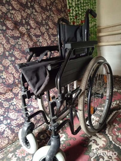 Инвалидная коляска