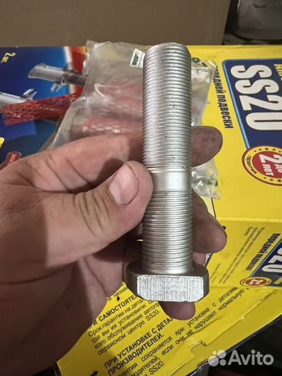 Шпильки колесные на man