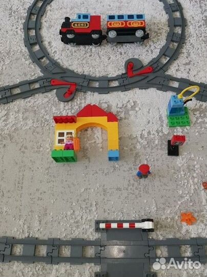 Lego duplo поезд плюс дополнительные рельсы