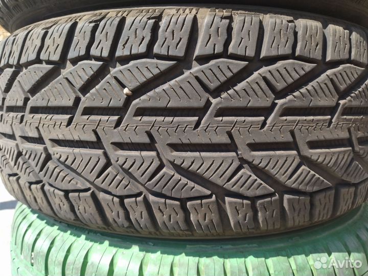 Kormoran Snow 215/50 R17