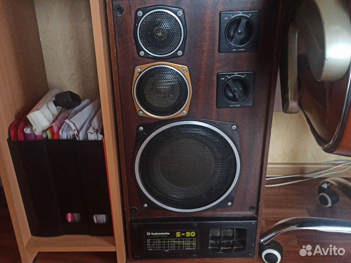 Акустические колонки большие