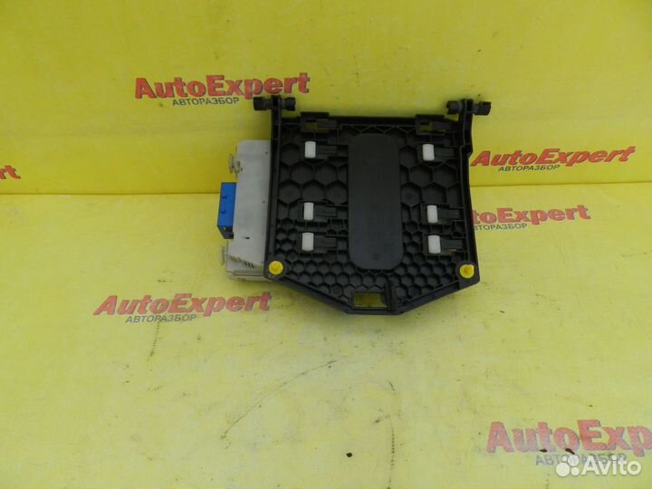 Блок предохранителей салонный Ford S-Max