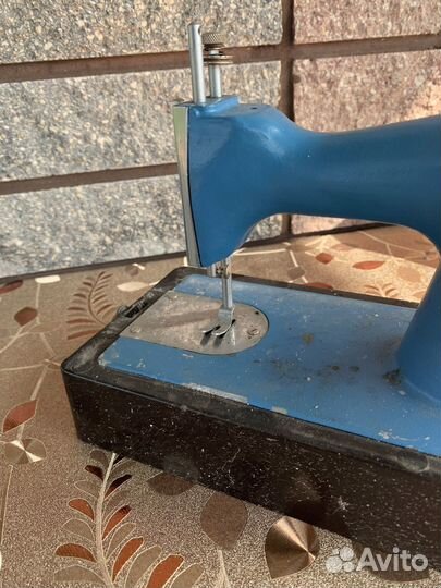 Ручная швейная машина бу