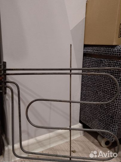 Варочная панель и нагревательный элемент для дух