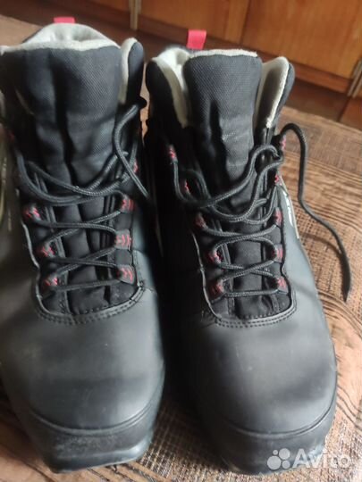 Лыжные ботинки Фишер XC спорт 44р