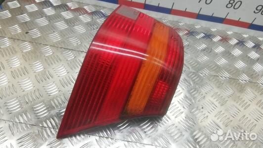 Фонарь задний правый volkswagen golf 4 (7BL19MY01)