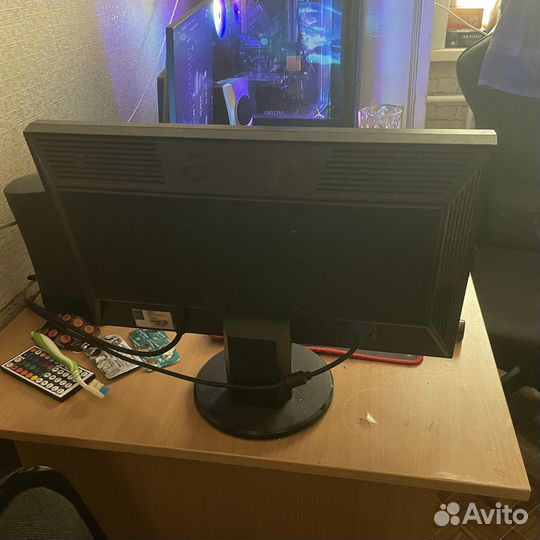 Монитор Acer v193hq