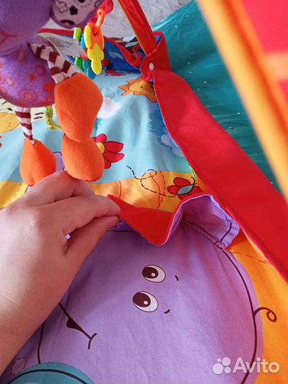 Развивающий коврик tiny love