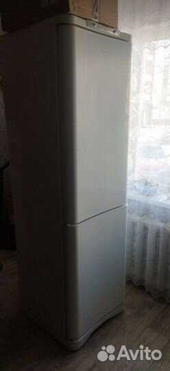Холодильник бу indesit