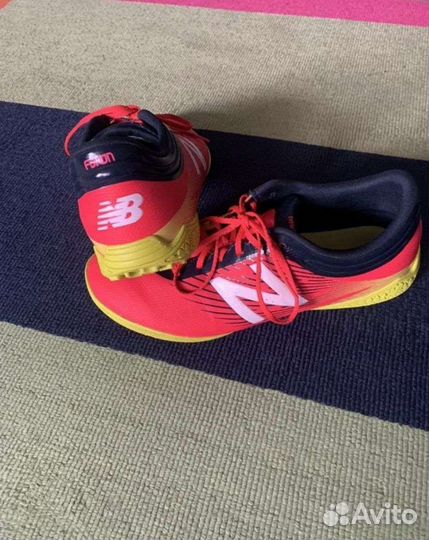 Футбольные бутсы New Balance