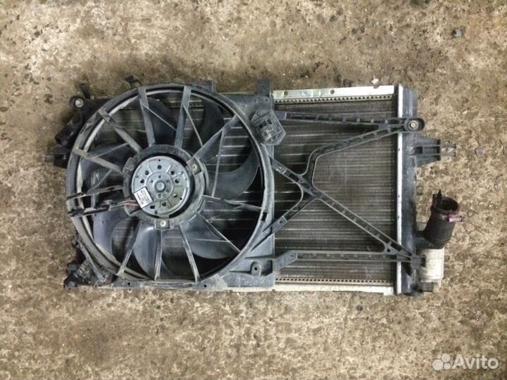 Вентилятор и радиатор Opel Astra G
