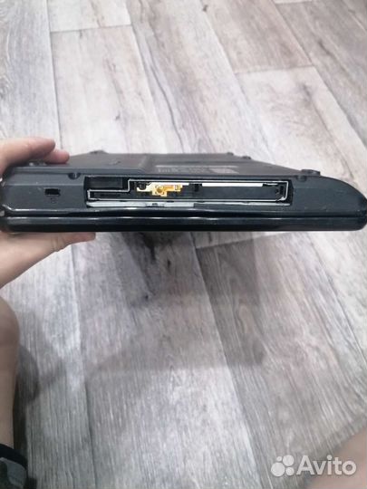 Ноутбук emachines E725