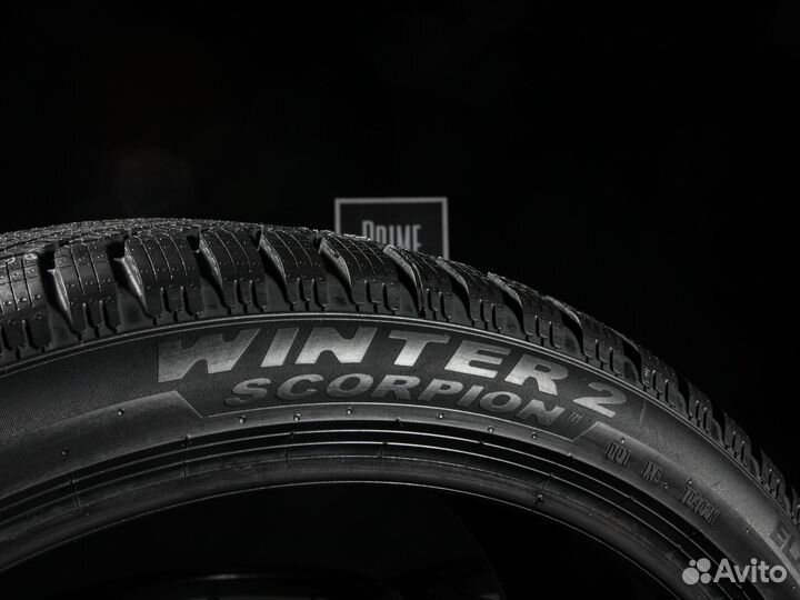 Pirelli Scorpion Winter 2 315/30 R22 и 285/35 R22 113V