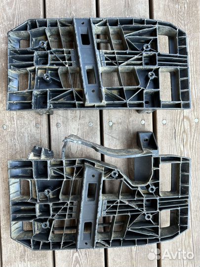 Основания подножек BRP G2