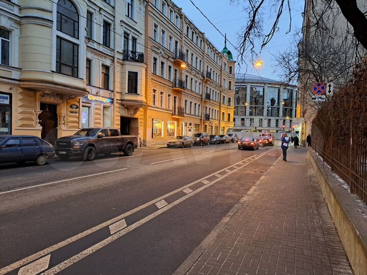 Торговая площадь у метро 120 м²