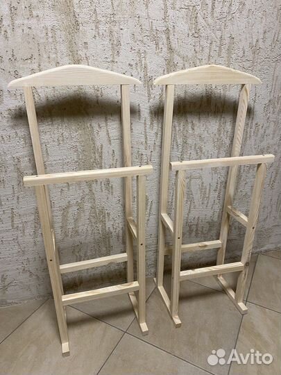 Вешалка напольная деревянная