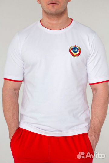 Белая футболка с гербом СССР
