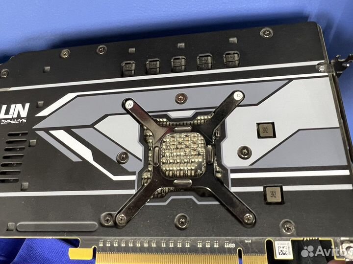 Sapphire Nitro+ RX Radeon Vega 64 8GB Dual Samsung