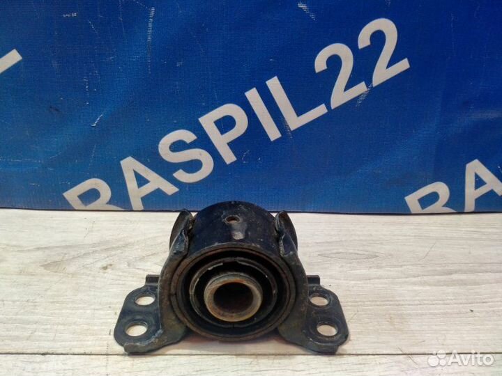 Сайлентблок задней балки Toyota Mark Ii GX100 1GFE