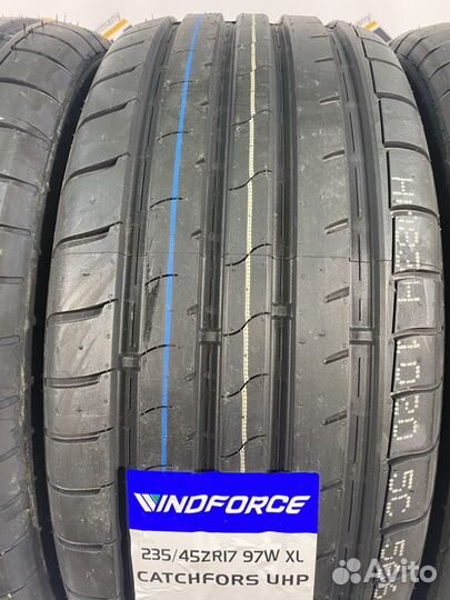 Windforce Catchfors UHP 235/45 R17 96W