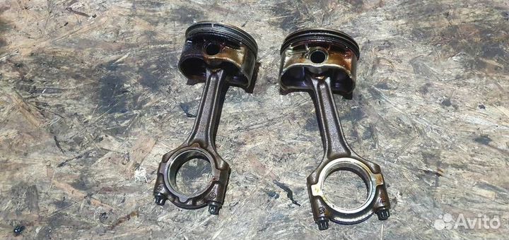 Поршень с шатуном Opel Astra H 2004-2014