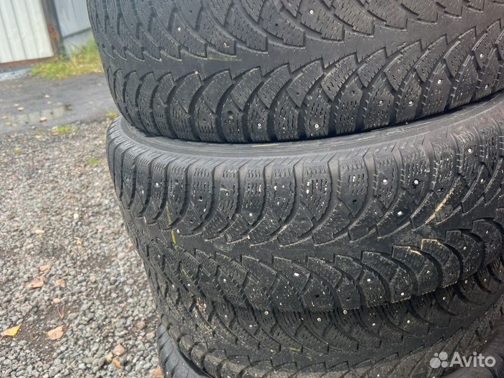 Nordman Nordman 4 215/65 R16