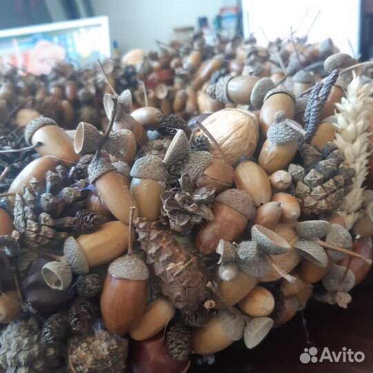 Венок декоративный