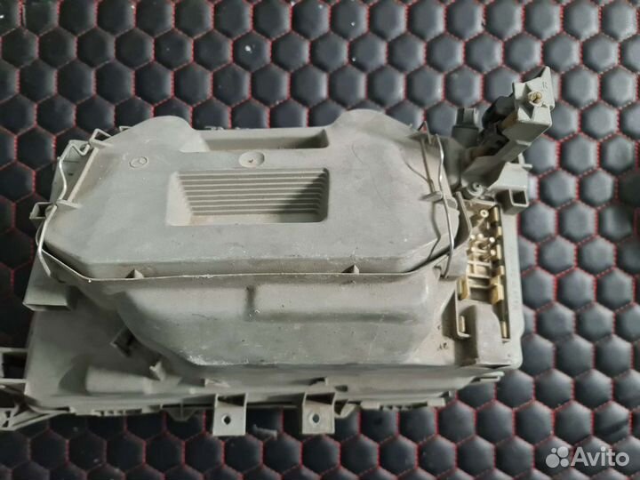 Фара правая Mercedes W140