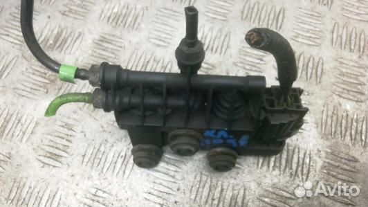 Клапан пневмоподвески land rover discovery 3 (ZKR12W201)