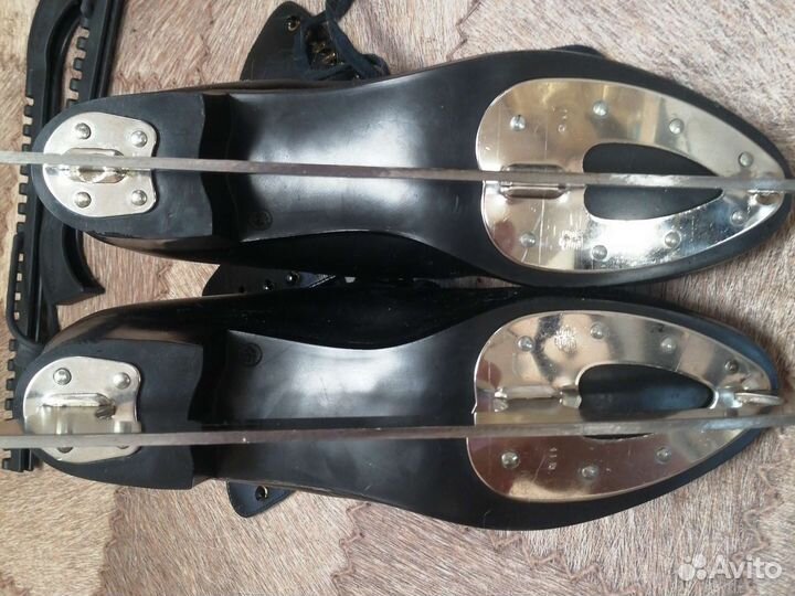 Коньки фигурные мужские р. р. 45