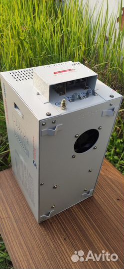 Стабилизатор напряжения