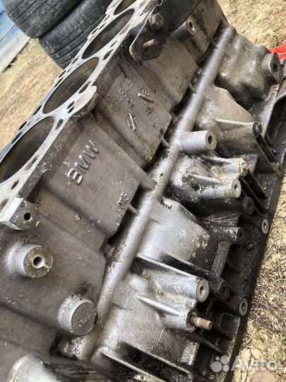 Двигатель m52b28