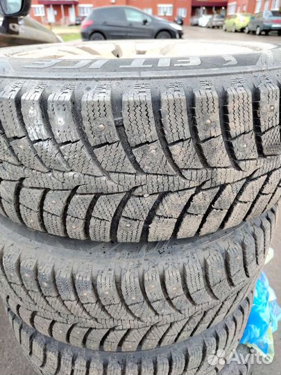 Laufenn I Fit Ice LW 71 205/65 R15