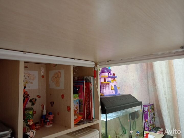 Детская кровать чердак со столом и шкафом