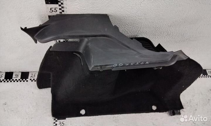 Обшивка багажного отсека правая Land Rover Range Rover Evoque