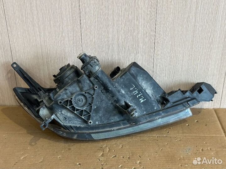 Фара левая Mazda 3 BK хэтчбек
