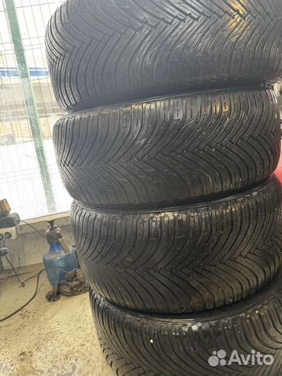 Maxxis Premitra All-Season AP3 245/45 R18 и 275/40 R18 103V
